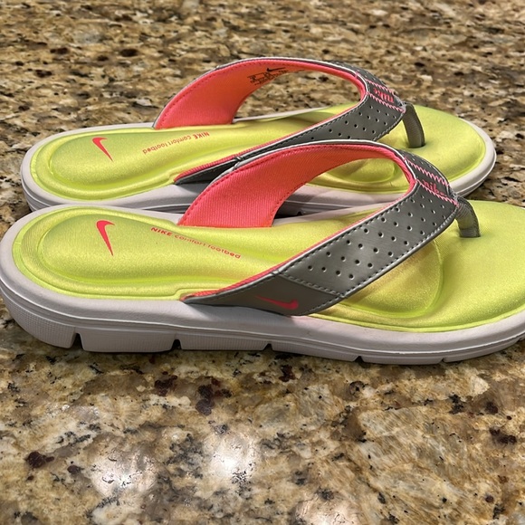Nike Women’s Ultra Comfort Memory Foam Flip Flops Size 8 - Picture 3 of 6